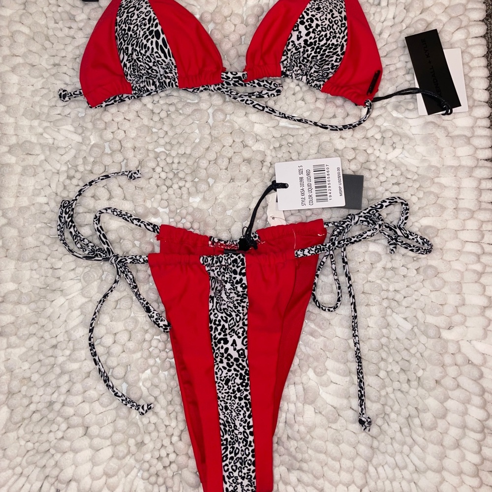 Kendall + Kylie 2 piece Liquid Leo/Red print string bikini (RARE find)!